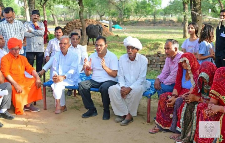 CM Bhajan Lal Walks the Fields, Resolves Villagers' Issues During Nagaur Outreach