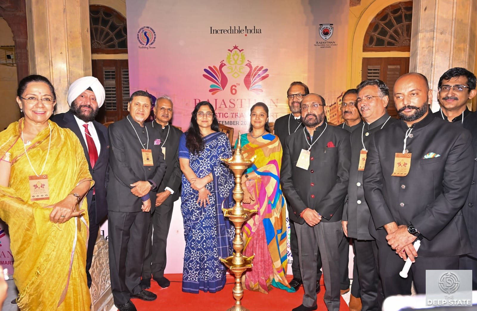 After lighting the lamp, Secretary Tourism, Government of Rajasthan, Shuchi Tyagi; Commissioner, Rajasthan Tourism; along with FHTR delegates.