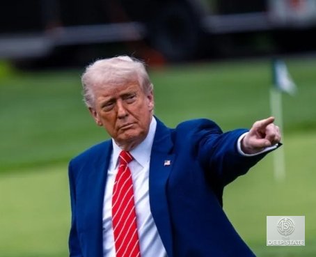 Trump’s Iran Gamble Leaves White House Cornered
Public frustration rises as war drags on with no clear victory in sight